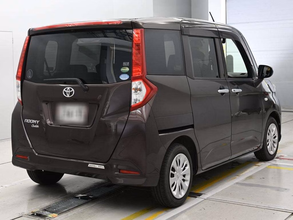 TOYOTA ROOMY