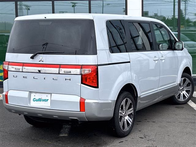 MITSUBISHI DELICA D:5