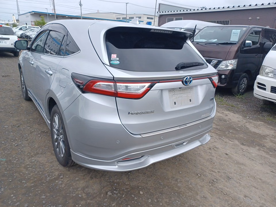 TOYOTA HARRIER