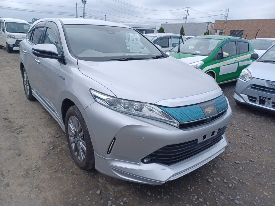 TOYOTA HARRIER