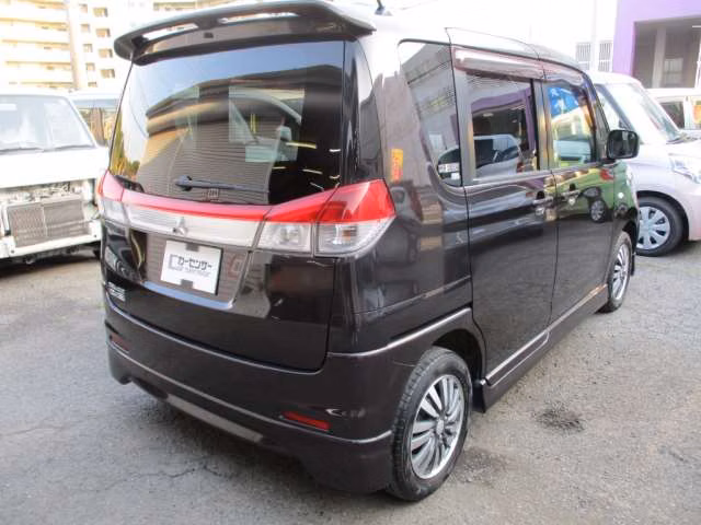 MITSUBISHI DELICA D:2