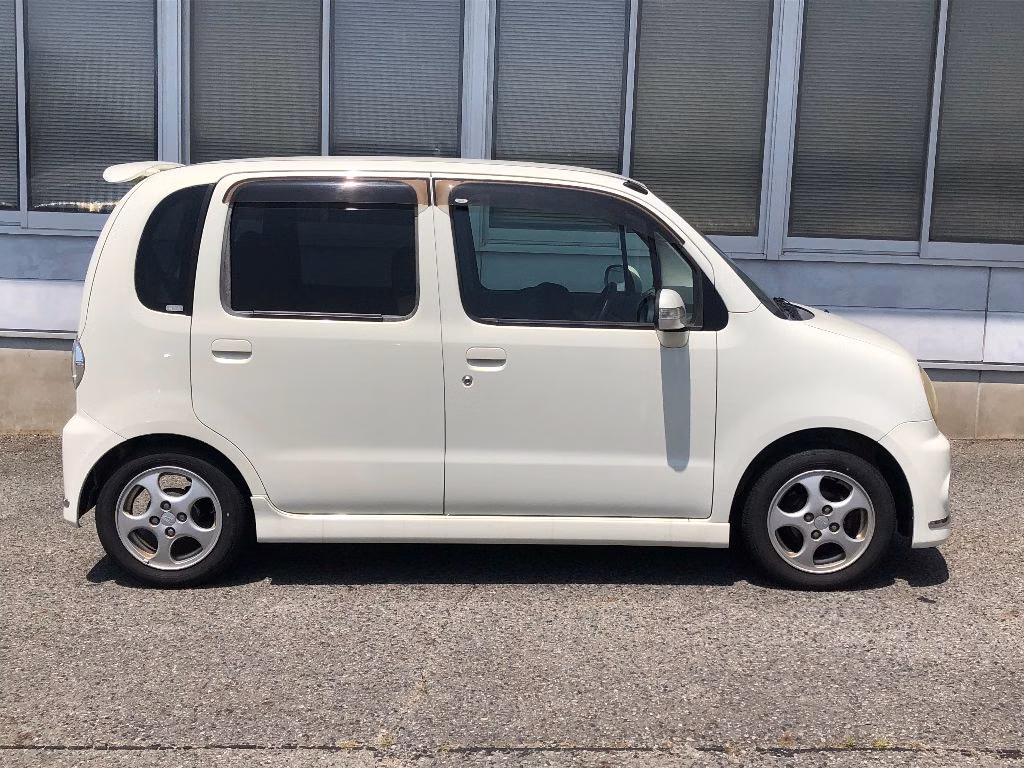 DAIHATSU MOVE LATTE