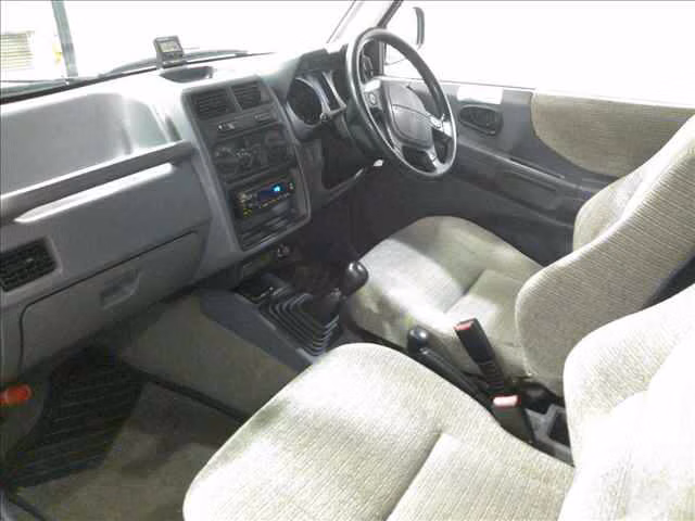 MITSUBISHI PAJERO JUNIOR