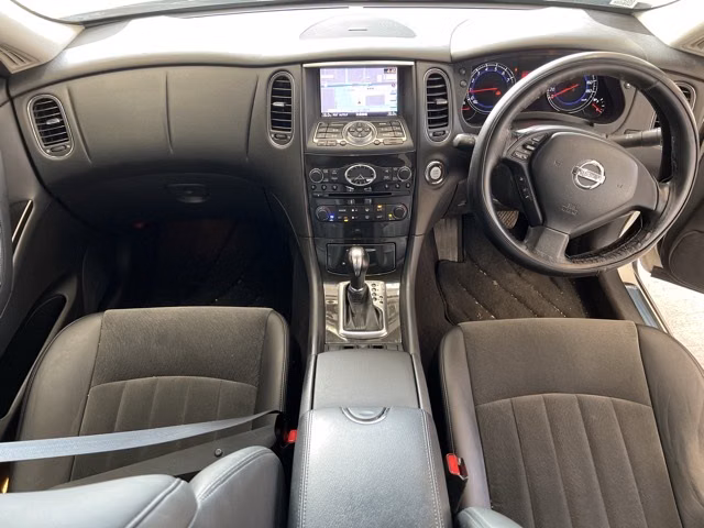 NISSAN SKYLINE CROSSOVER
