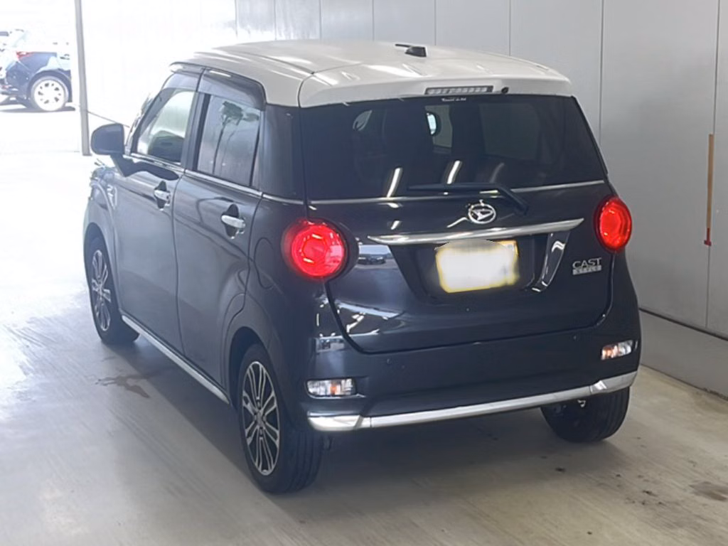 DAIHATSU CAST