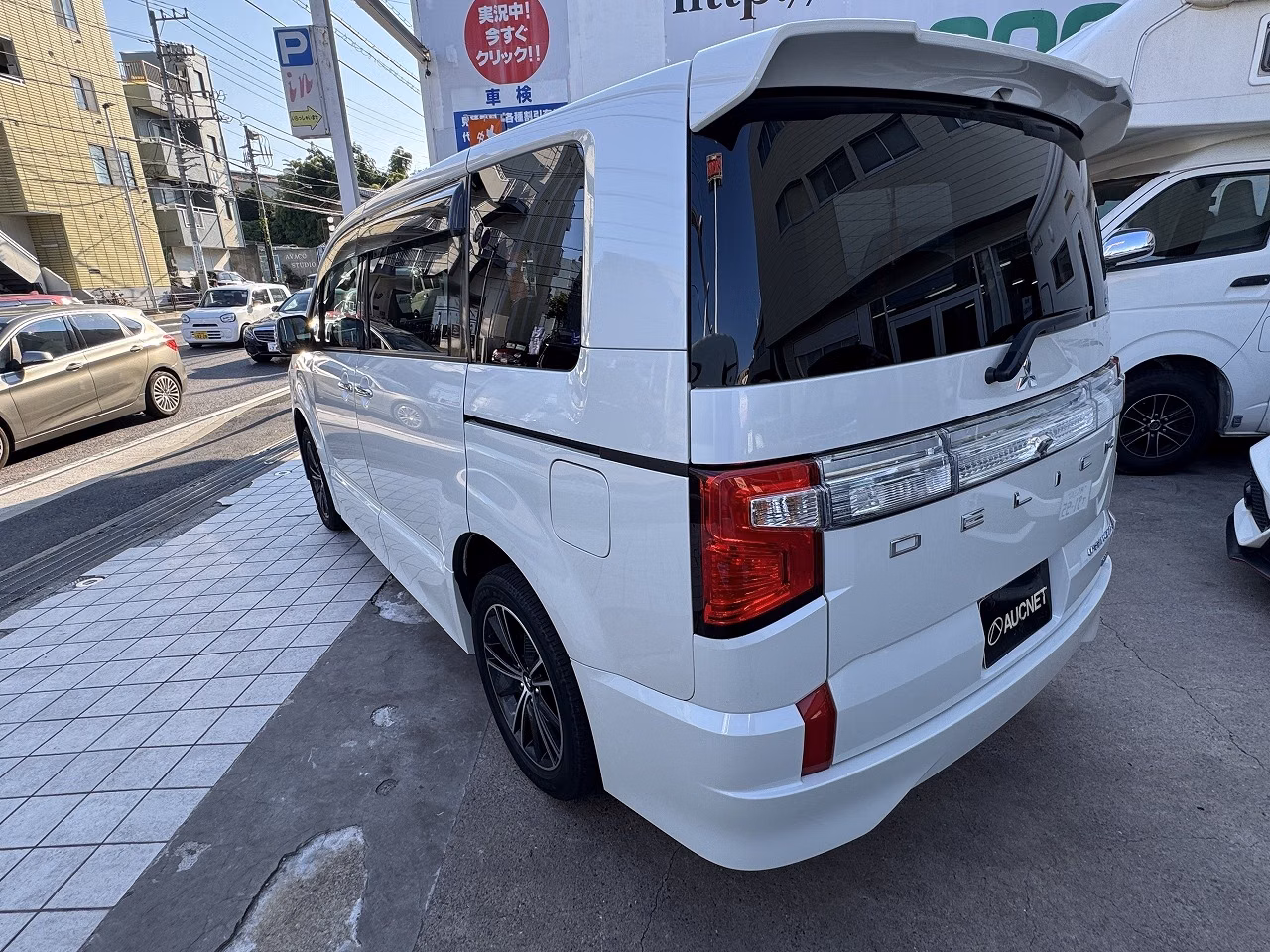 MITSUBISHI DELICA D:5