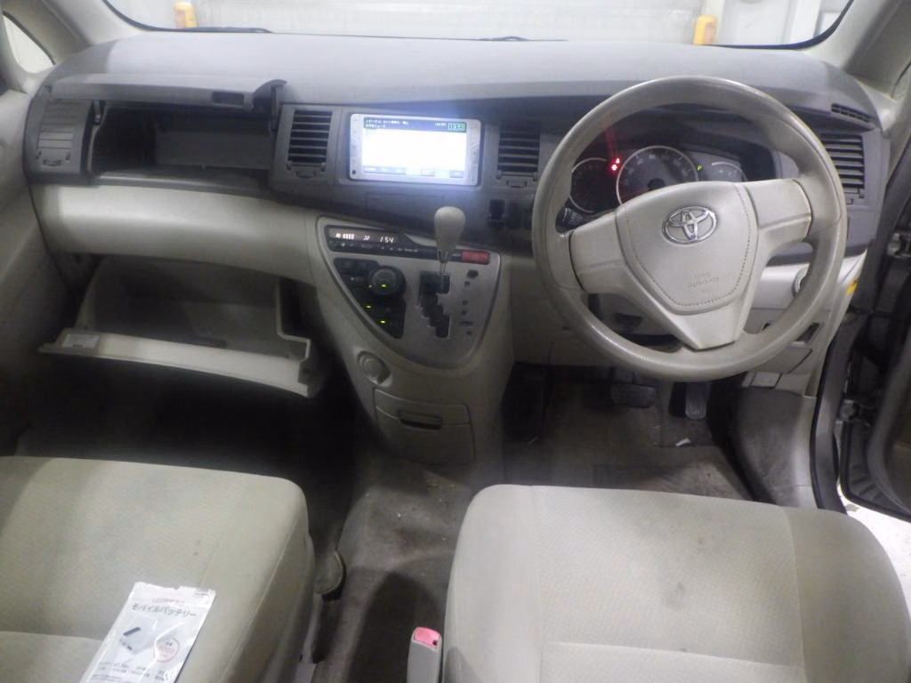 TOYOTA ISIS