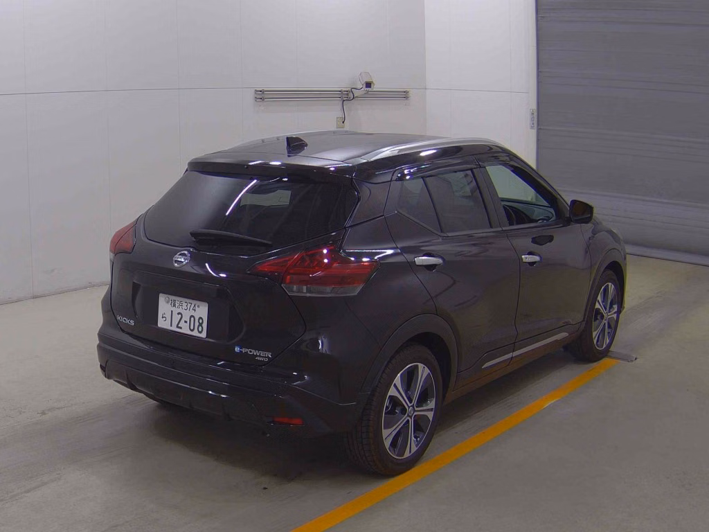 NISSAN KICKS