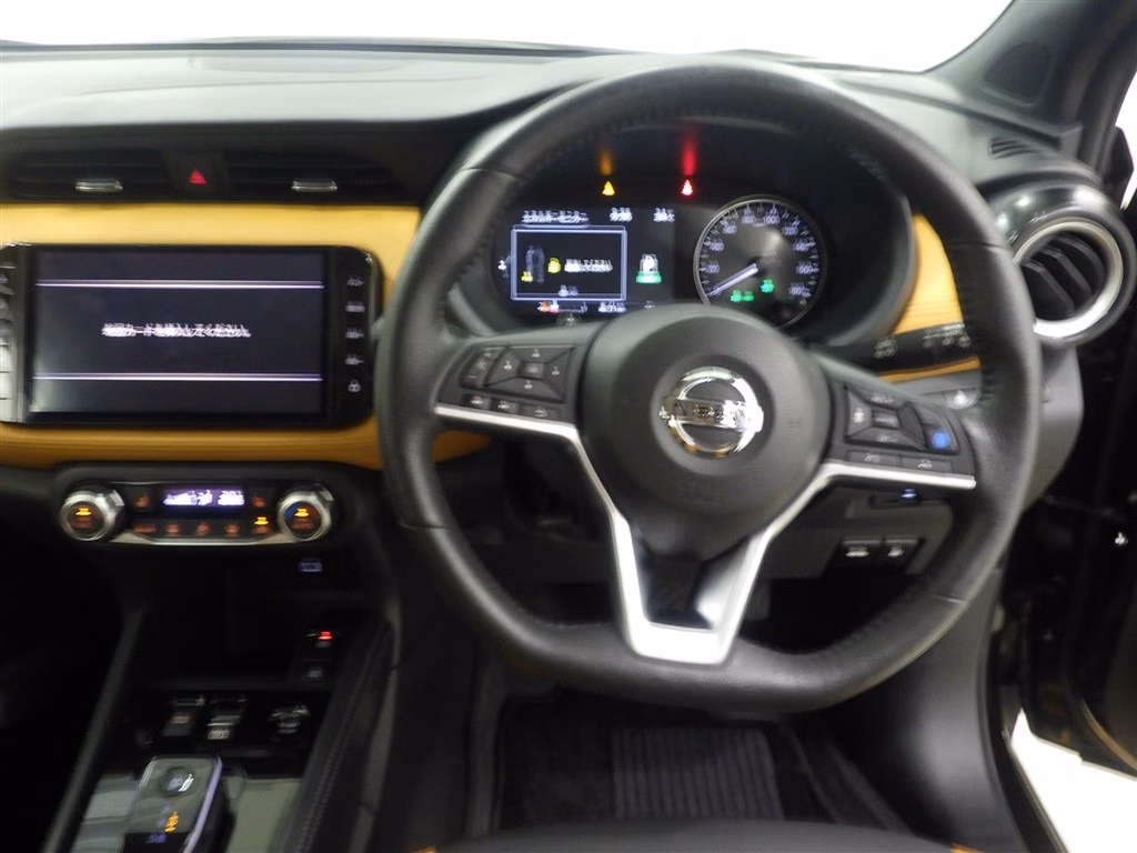 NISSAN KICKS