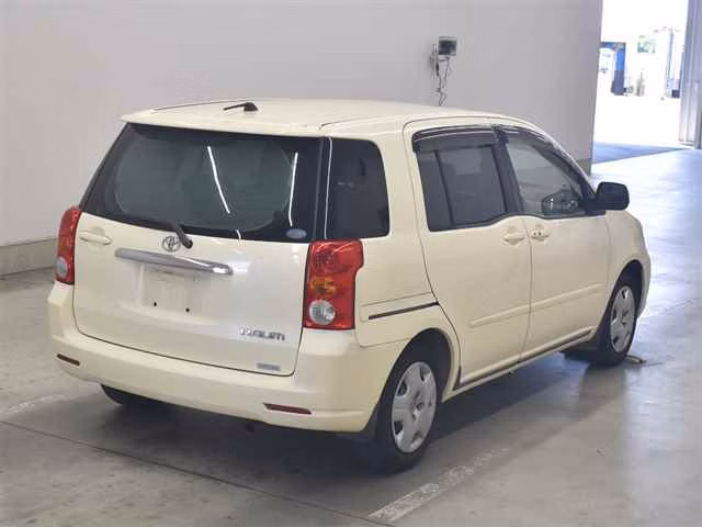 TOYOTA RAUM