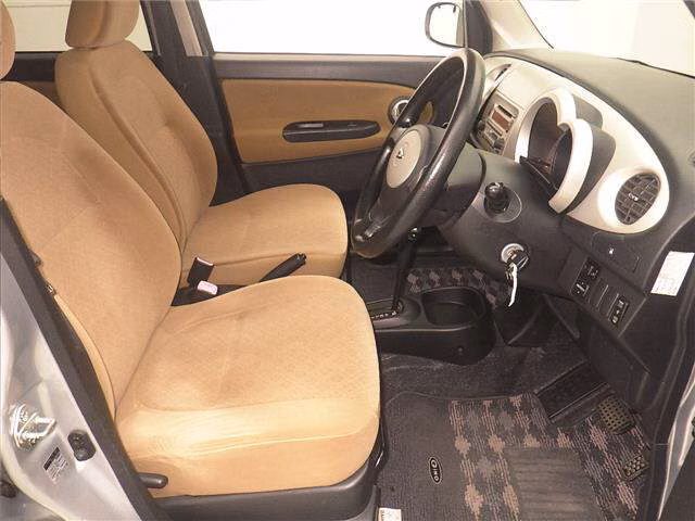 DAIHATSU MIRA GINO