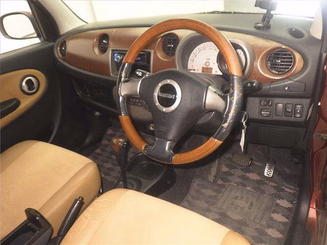 DAIHATSU MIRA GINO