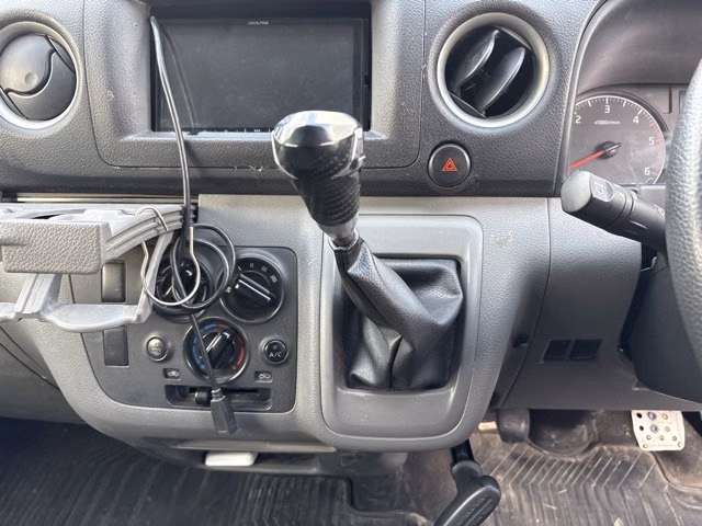 NISSAN NV350 CARAVAN