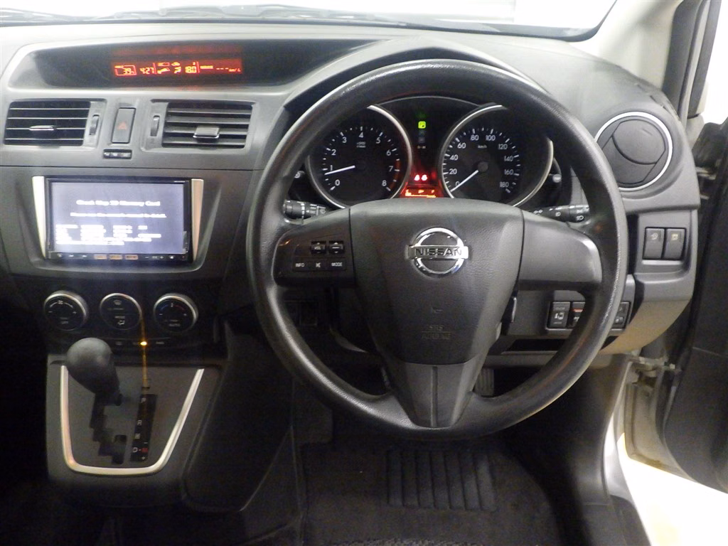 NISSAN LAFESTA