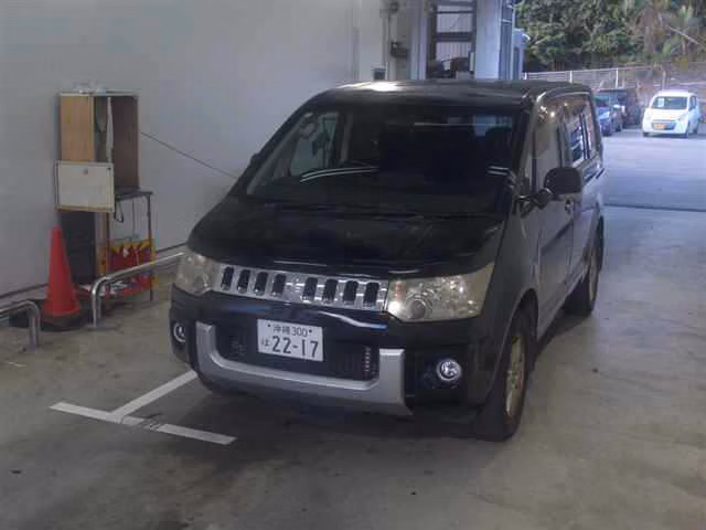 MITSUBISHI DELICA D:5