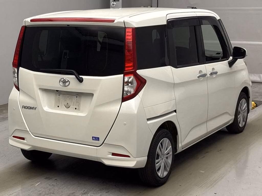 TOYOTA ROOMY