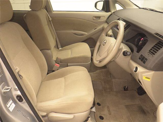 TOYOTA ISIS