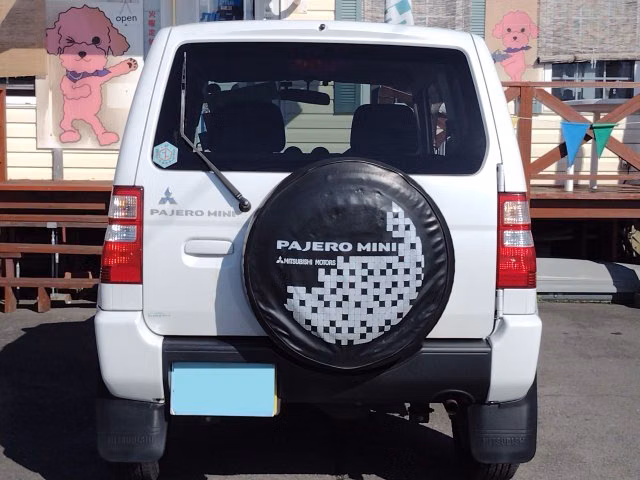 MITSUBISHI PAJERO MINI
