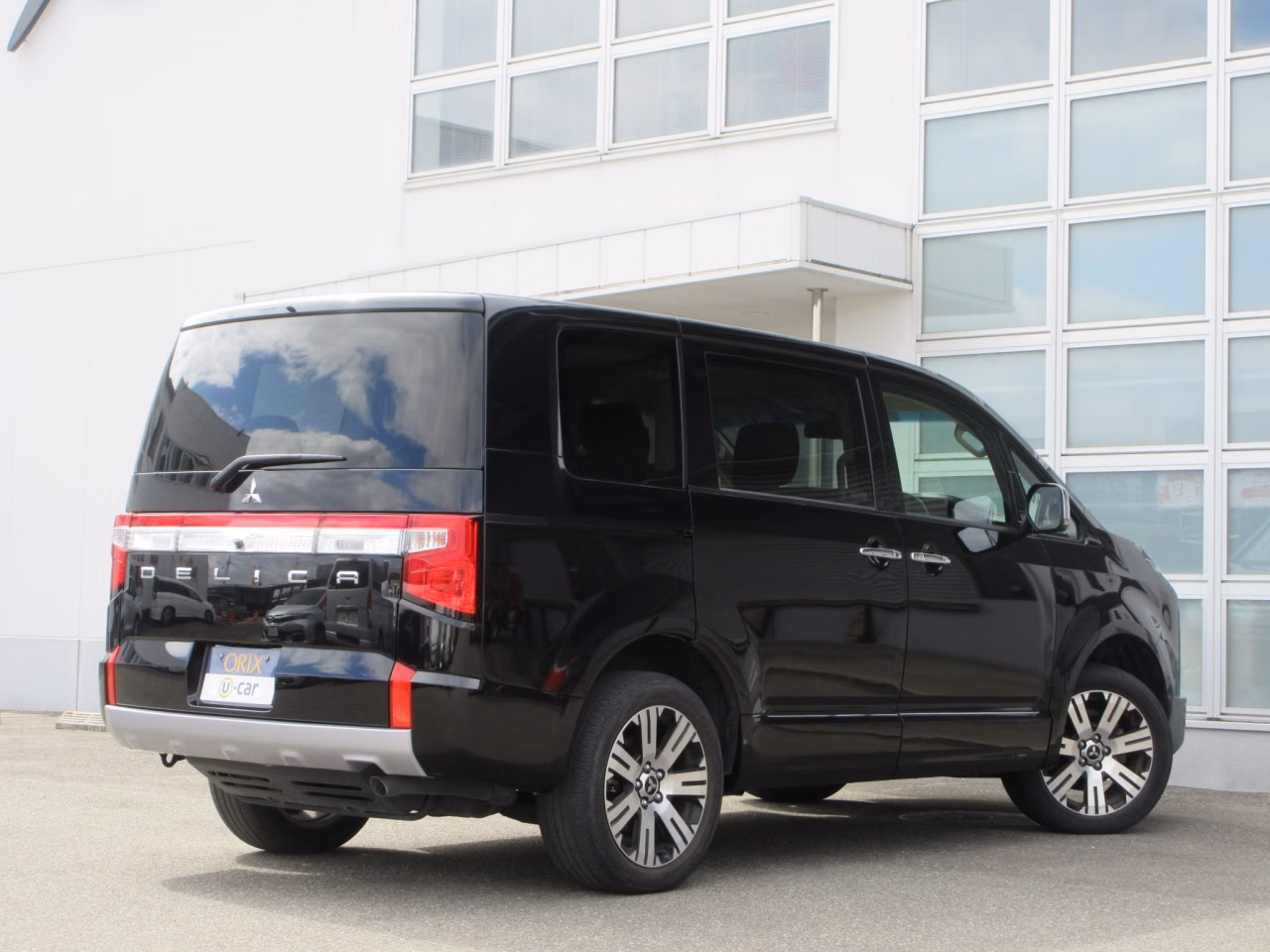 MITSUBISHI DELICA D:5