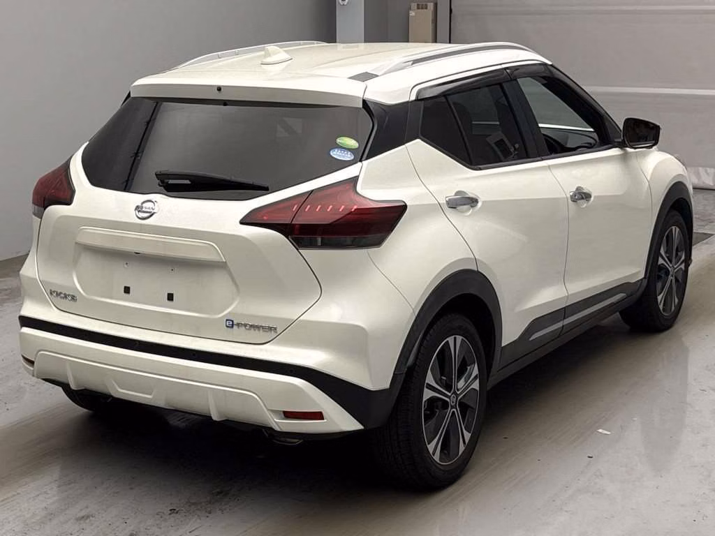NISSAN KICKS