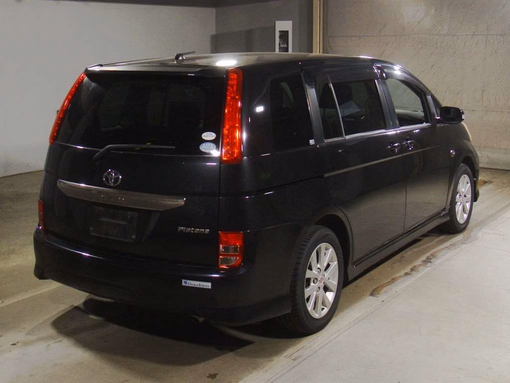 TOYOTA ISIS