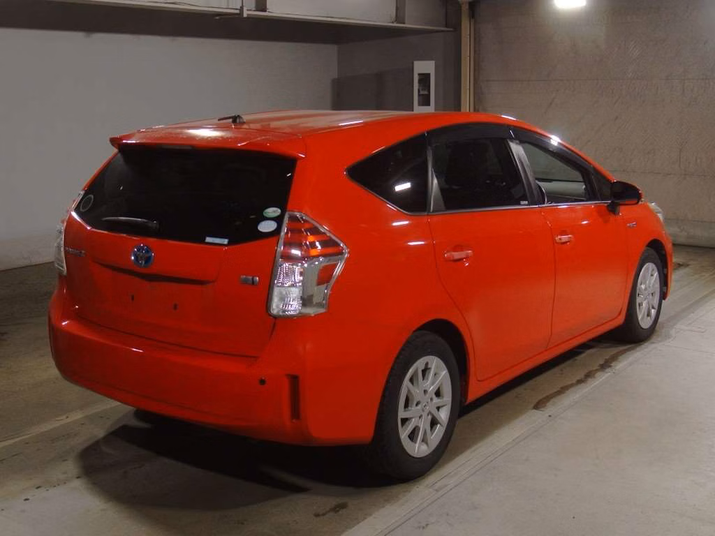 TOYOTA PRIUS ALPHA