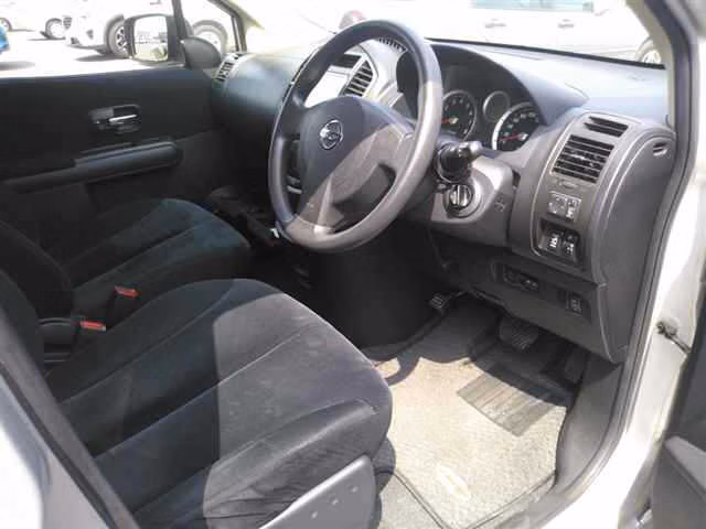 NISSAN LAFESTA