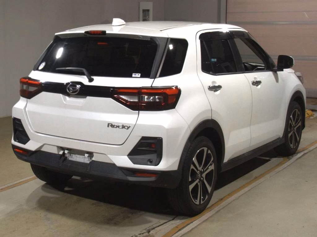 DAIHATSU ROCKY