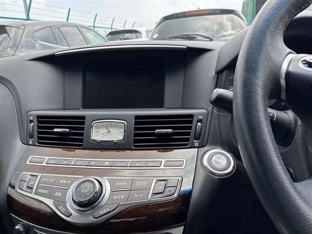 NISSAN FUGA