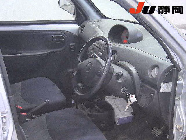 DAIHATSU ESSE