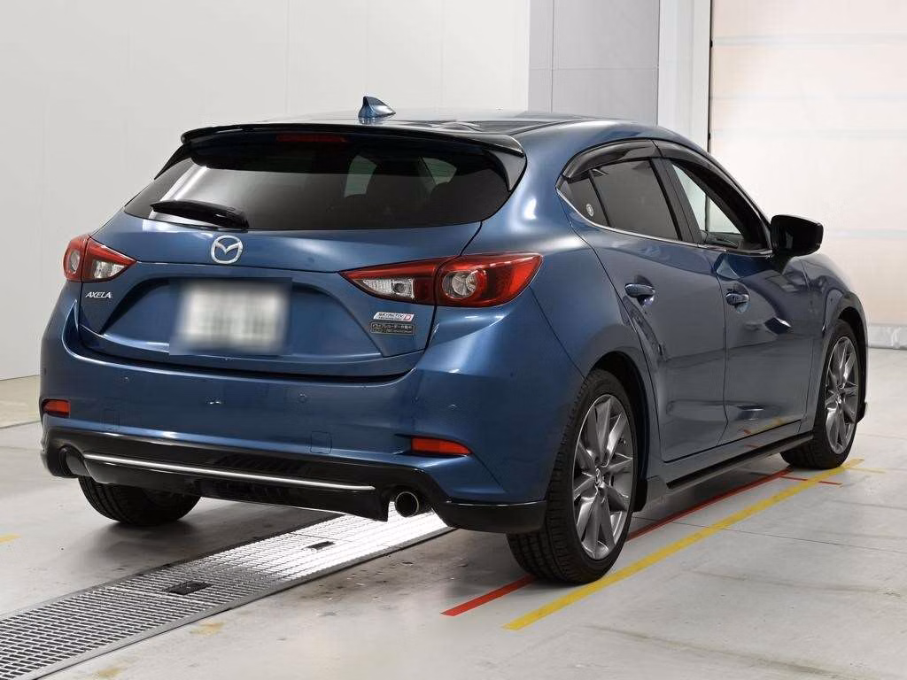 MAZDA AXELA
