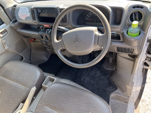 MITSUBISHI MINICAB
