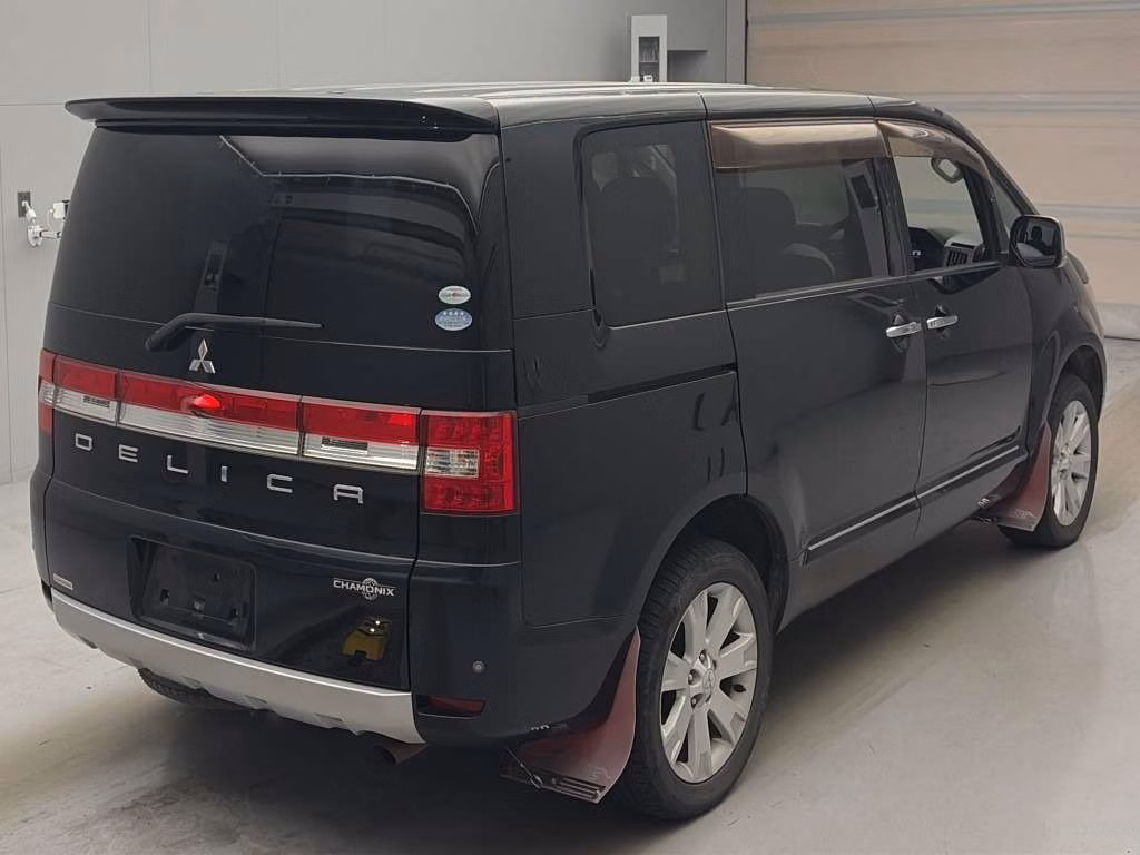 MITSUBISHI DELICA D:5