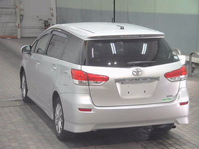 TOYOTA WISH