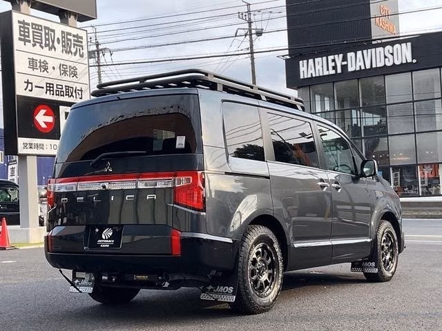 MITSUBISHI DELICA D:5