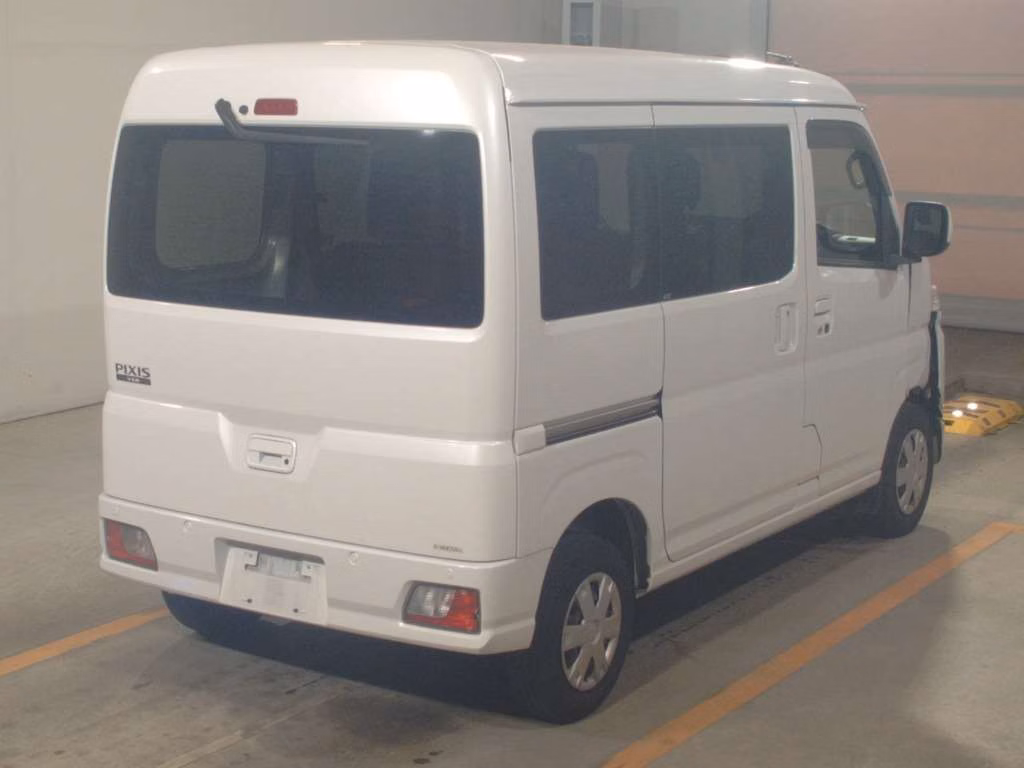 TOYOTA PIXIS VAN