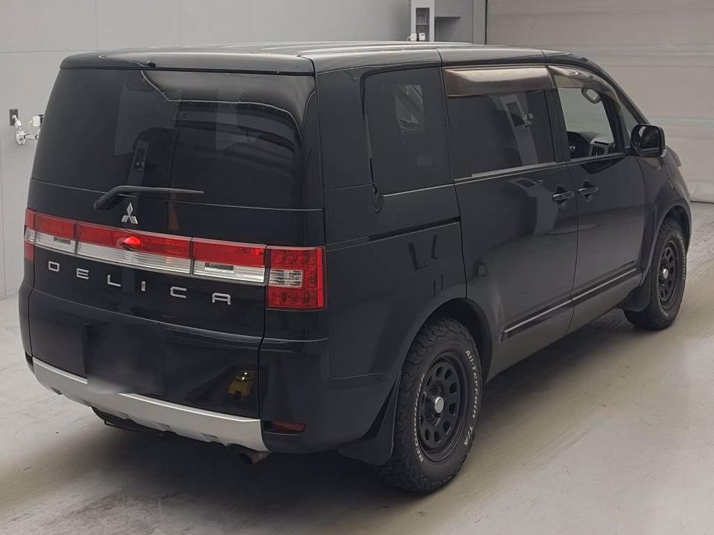 MITSUBISHI DELICA D:5