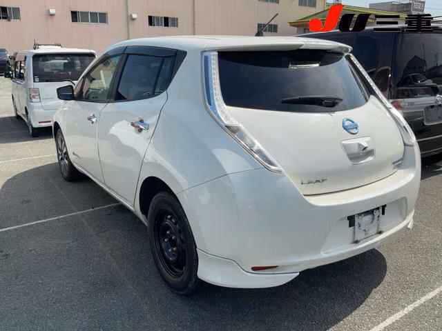 NISSAN LEAF