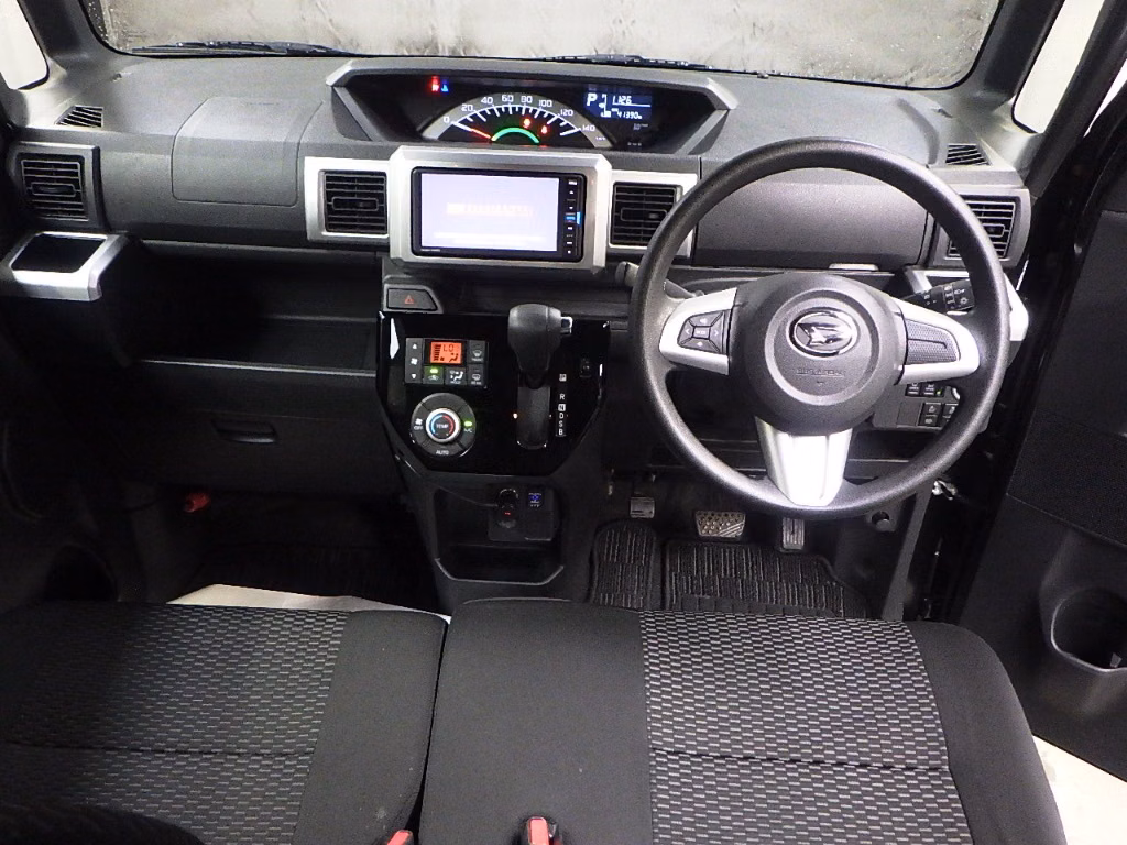DAIHATSU WAKE