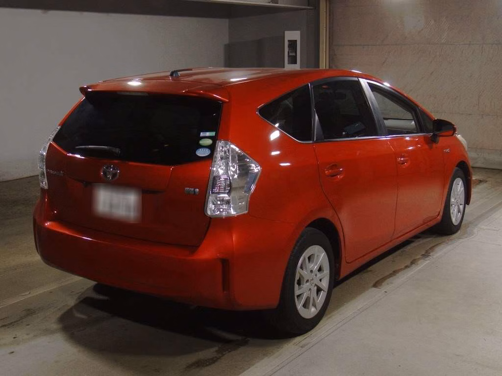 TOYOTA PRIUS ALPHA