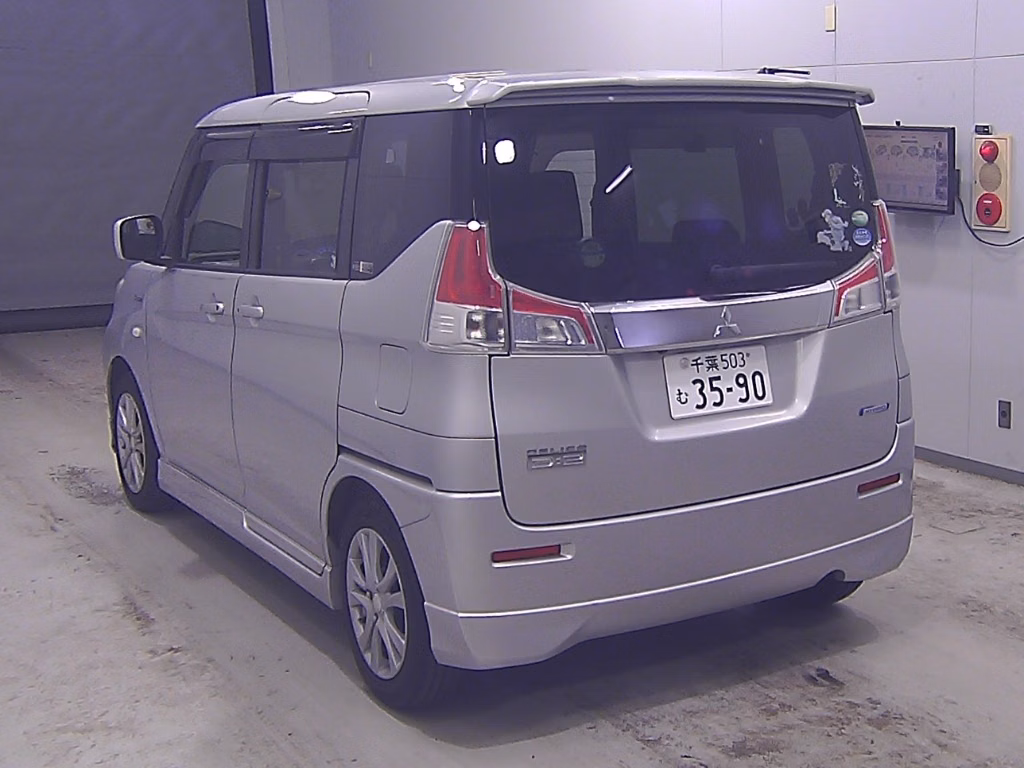 MITSUBISHI DELICA D:2
