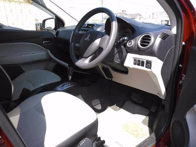 MITSUBISHI MIRAGE