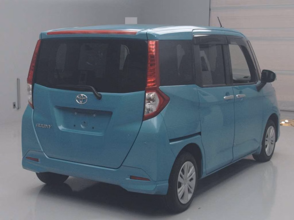 TOYOTA ROOMY
