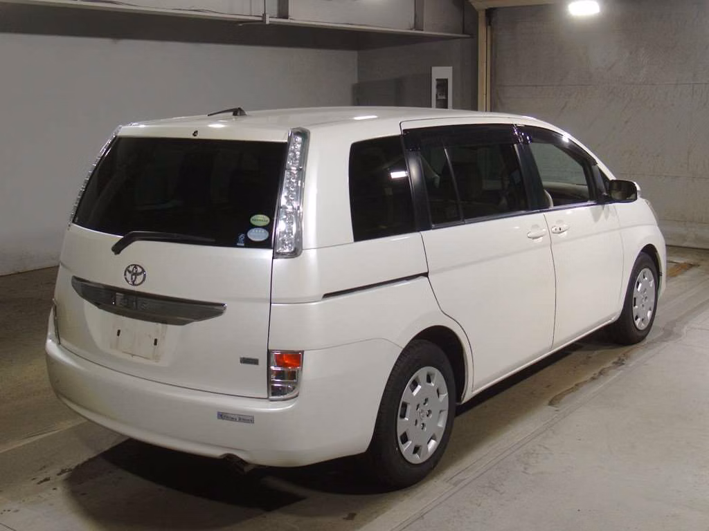 TOYOTA ISIS