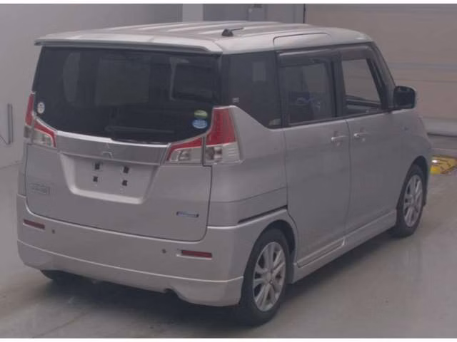 MITSUBISHI DELICA D:2