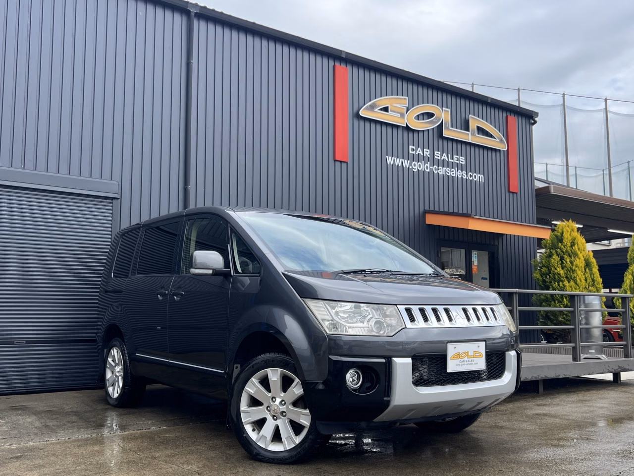MITSUBISHI DELICA D:5