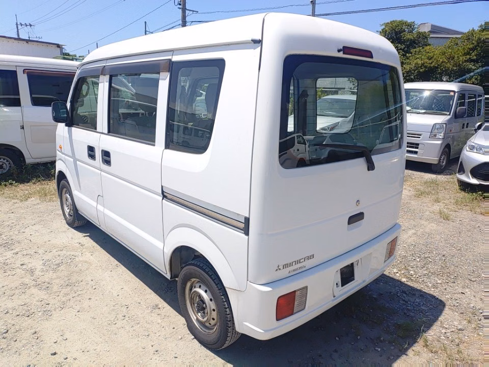 MITSUBISHI MINICAB