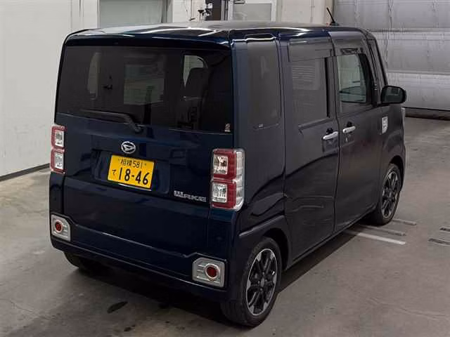 DAIHATSU WAKE
