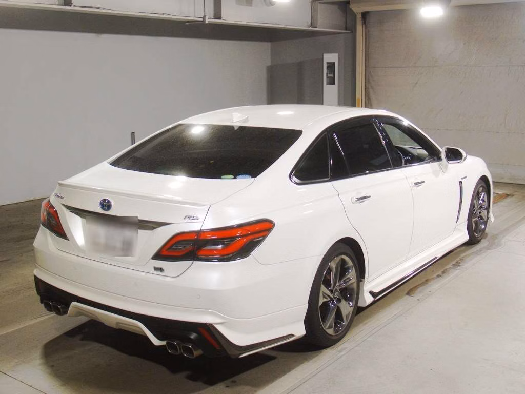 TOYOTA CROWN