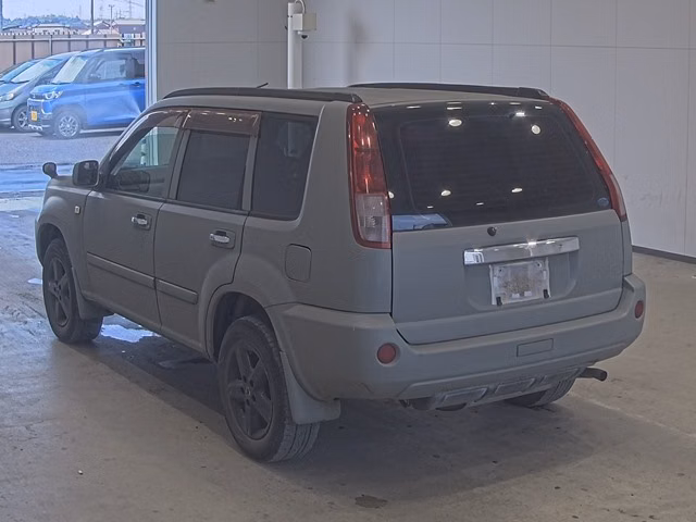 NISSAN X-TRAIL